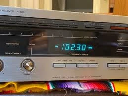 Luxman R-404 Stereo Receiver