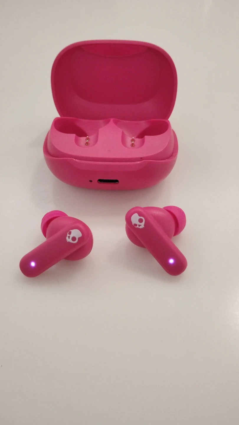 Skullcandy wireless earbud charging case - photo 3
