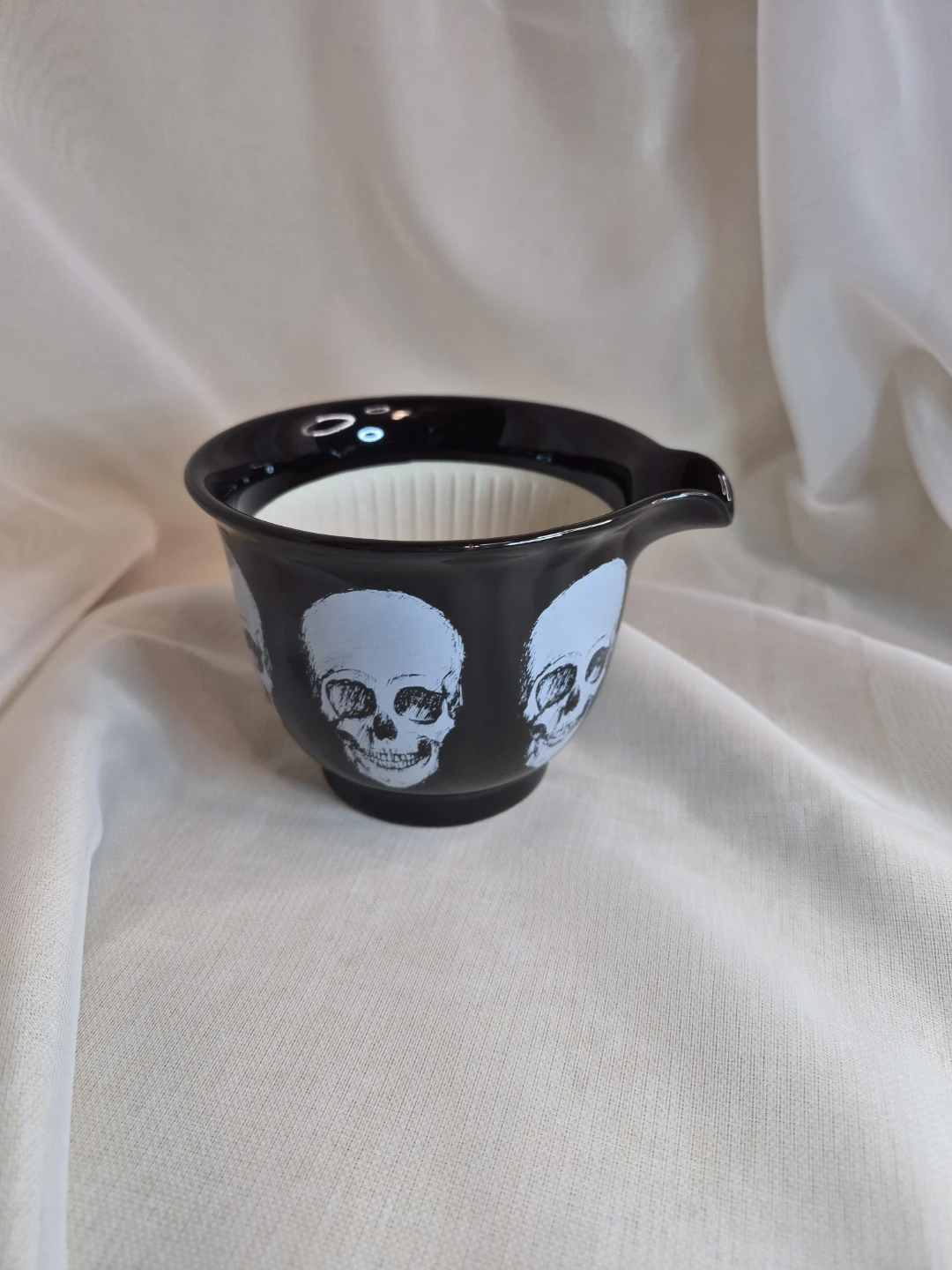 Awesome 3 3/4" x 4 1/4"  Wicked Skull Porcelain Bowl with Spout
