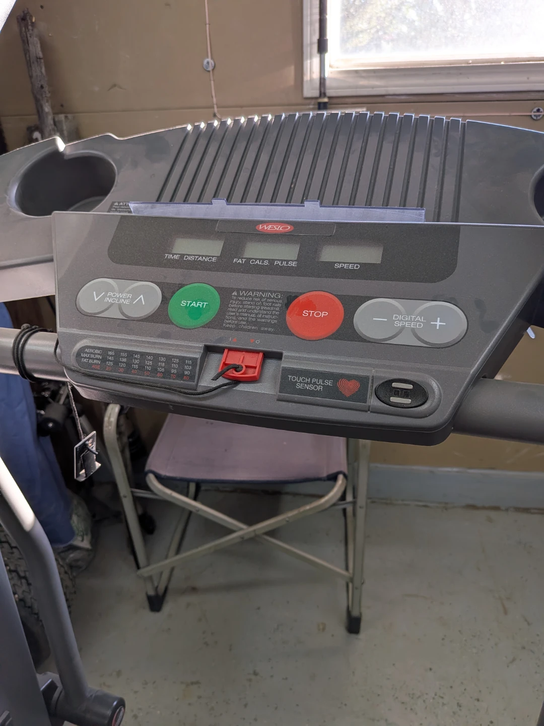 Weslo CrossWalk 365e Treadmill - photo 3