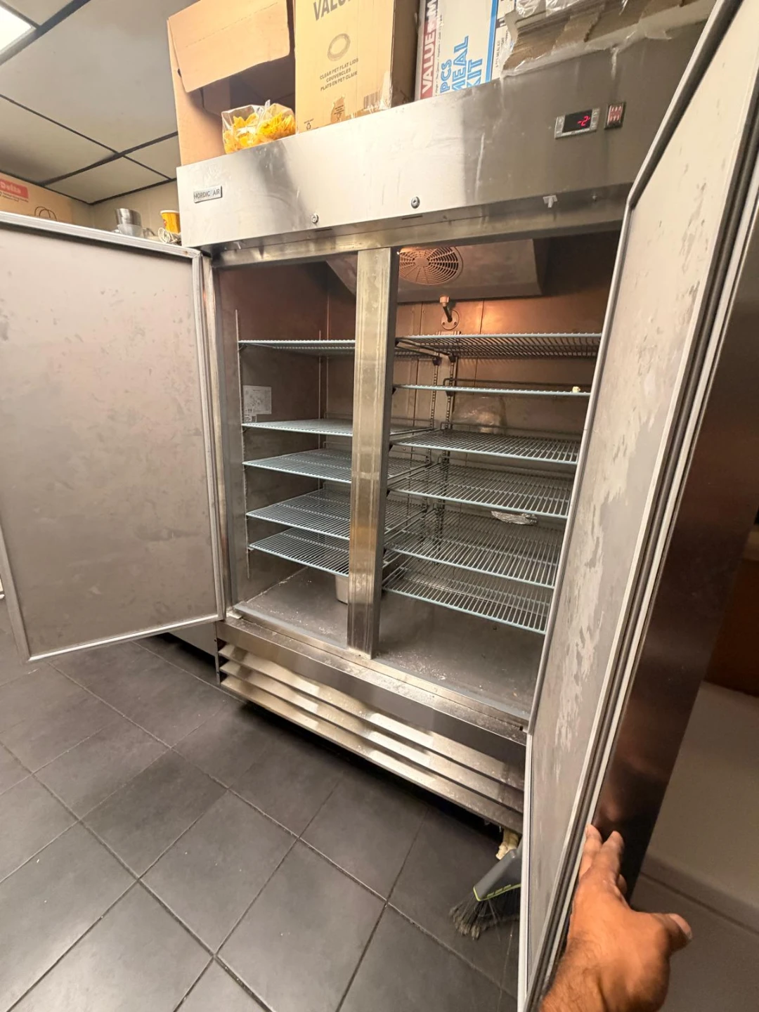 Nordic Air SF-54 Double Solid Door Freezer - photo 4