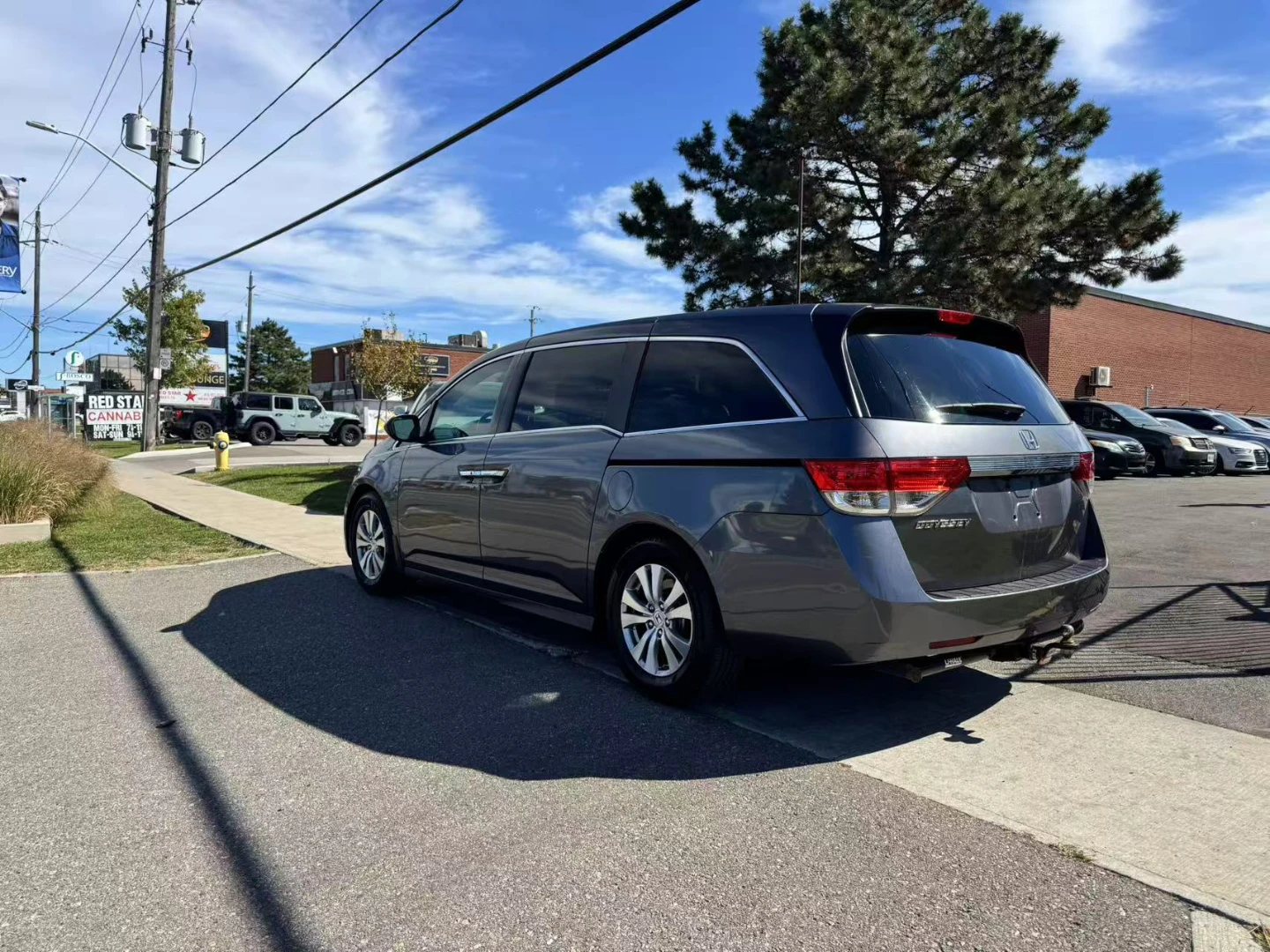 2016 Honda Odyssey 8 passenger - photo 5