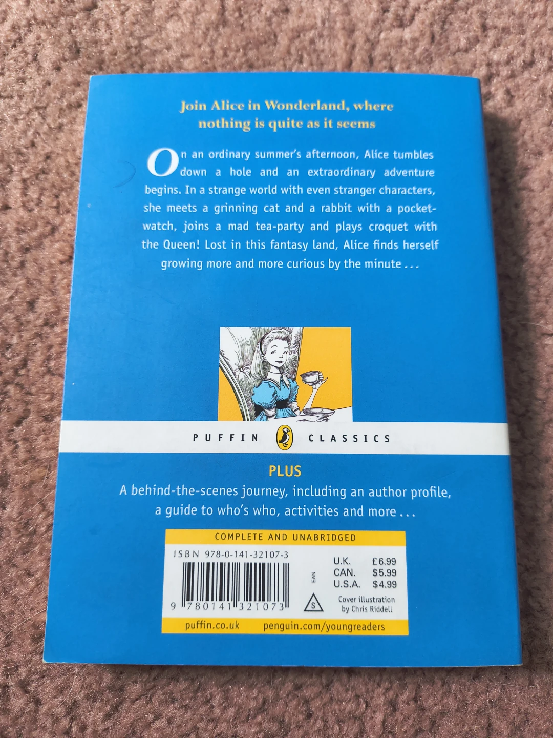 Alice's Adventures in Wonderland - Puffin Classics🏈 - photo 2