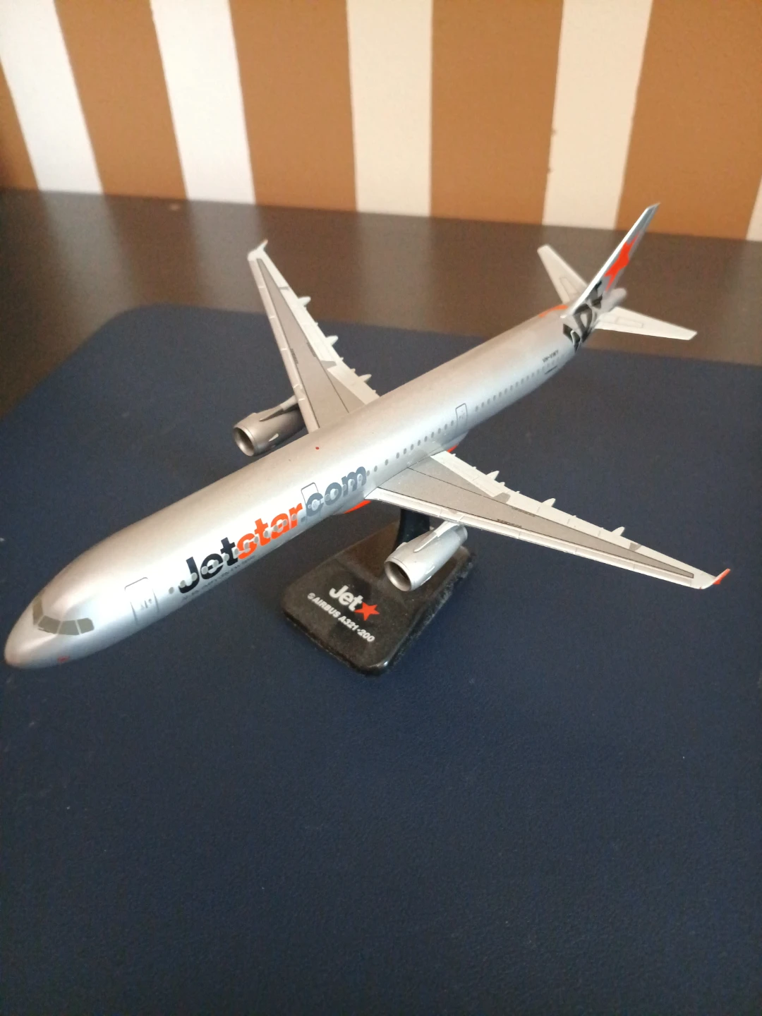 Jetstar Airbus A321-200 Model Airplane