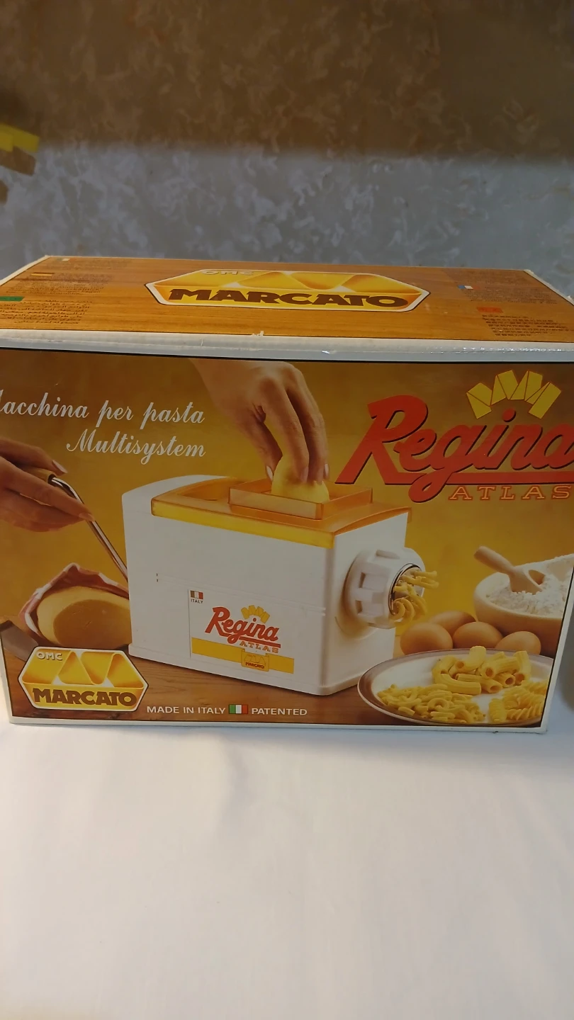 Regina pasta maker machine for $20.00