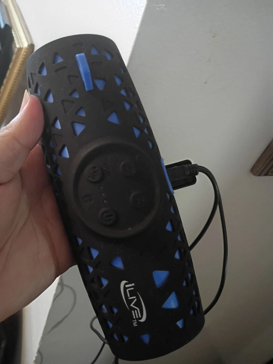 Small splash proof speaker 🏈 - photo 2