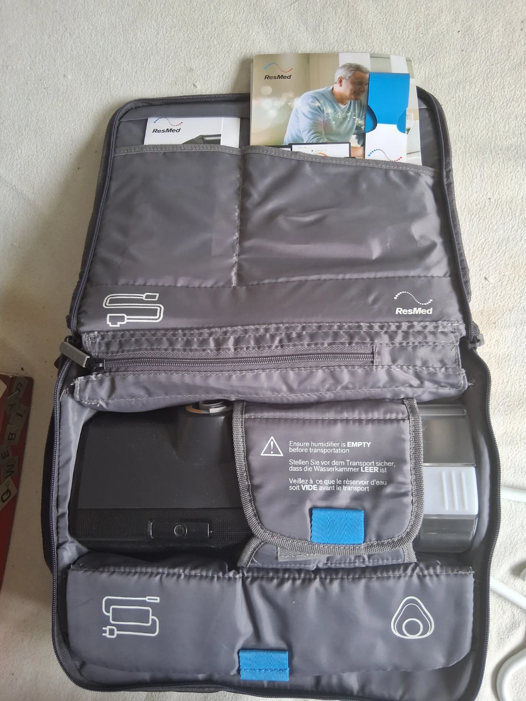 ResMed CPAP travel bag with accessories - photo 2