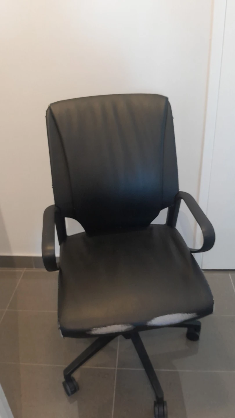 Black Office Chair - photo 2
