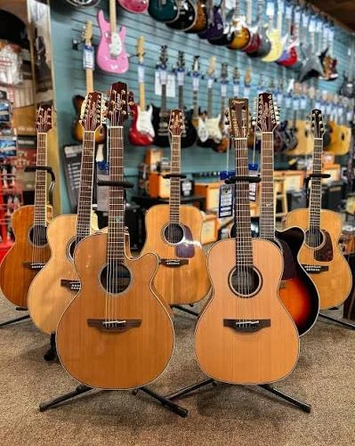 Takamine Acoustic Guitar EG512C $199 *Mint Condition*