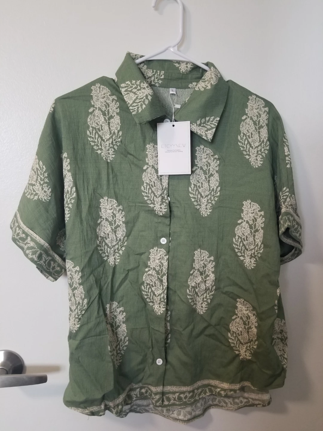 ETCYYNEW Floral Pattern Green Button-Down Shirt