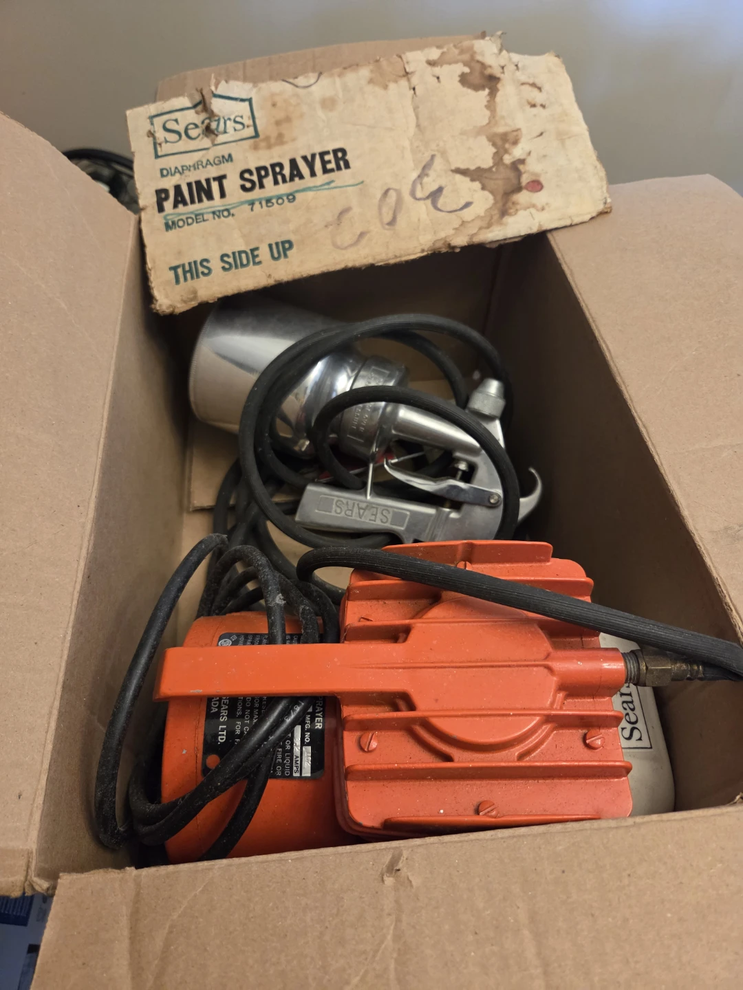 Sears Diaphragm Paint Sprayer Model 71509 - photo 2