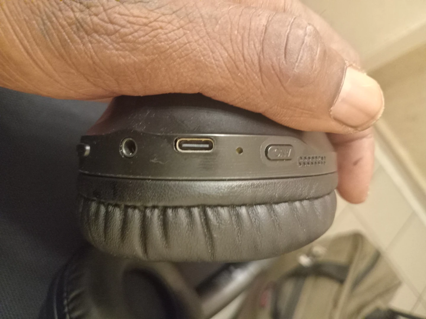 Bluetooth headphones - photo 3