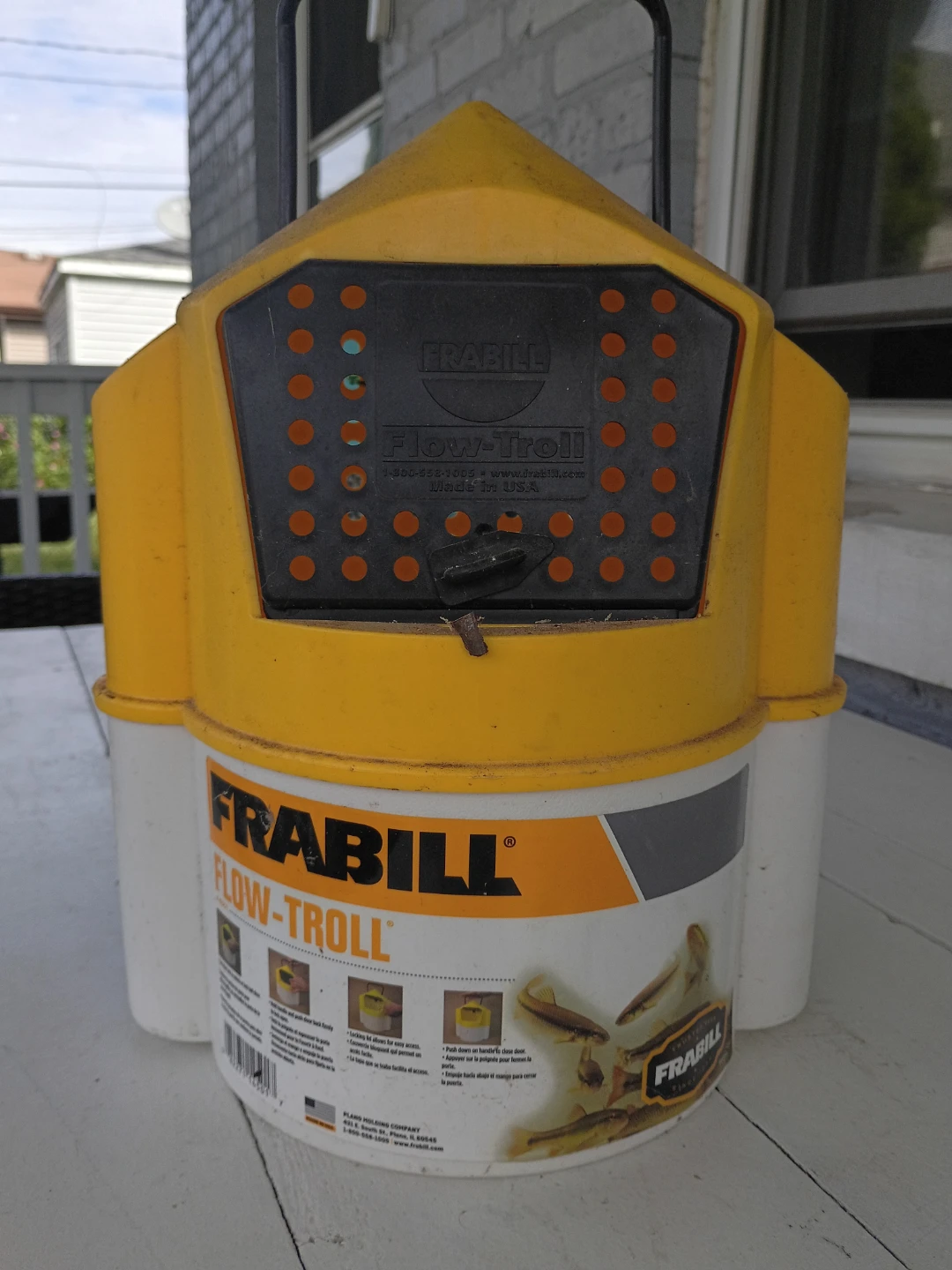 Frabill Flow-Troll Bait Bucket