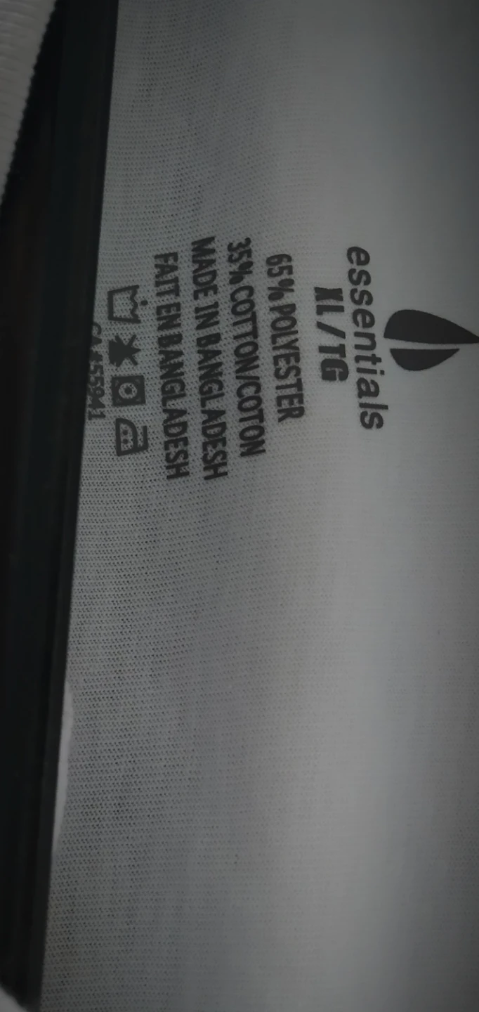 2 Essentials XL White T-Shirts