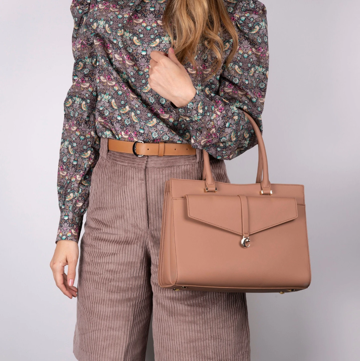 Cacharel Tan Handbag - photo 2