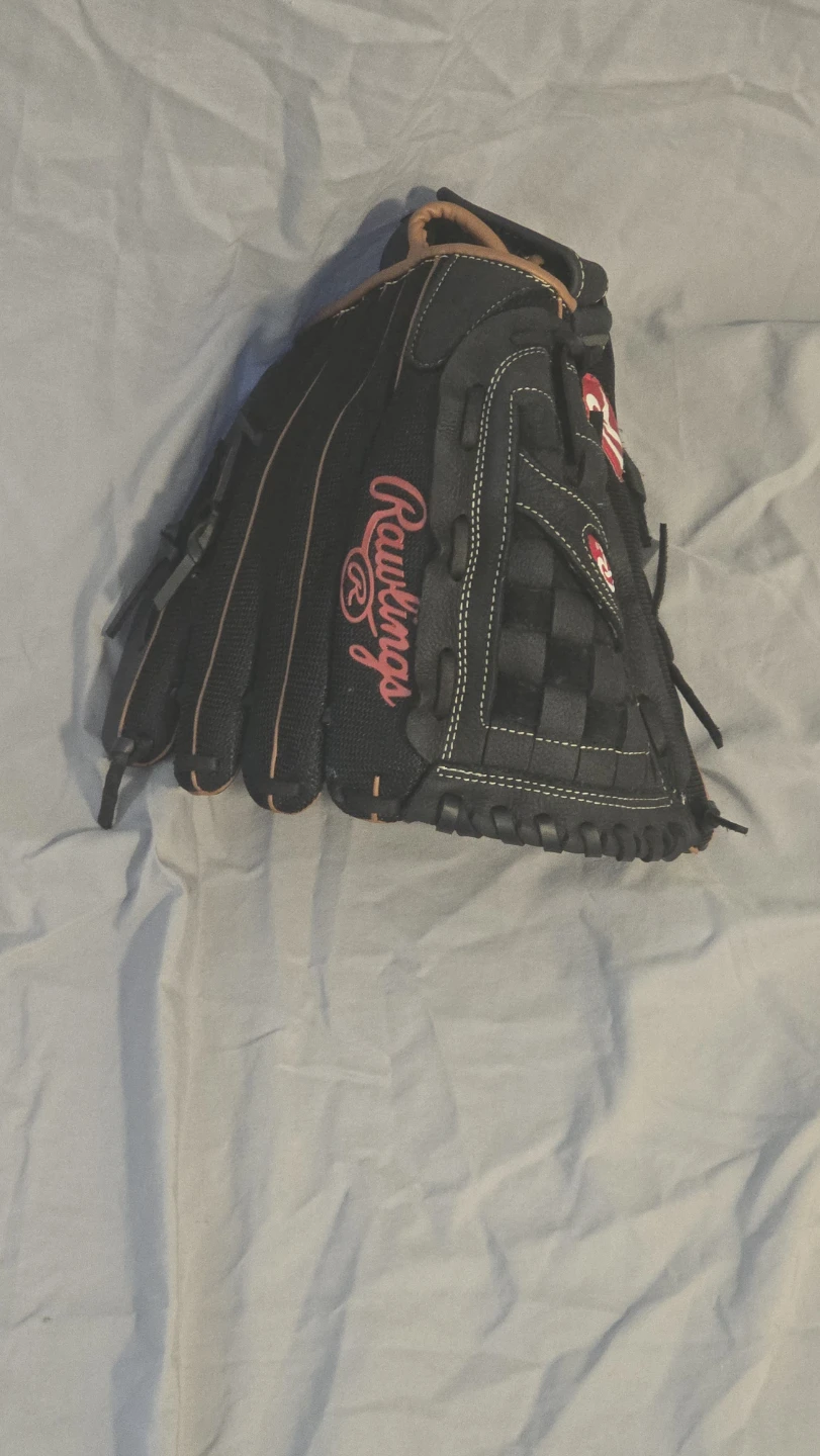 Rawlings baseball glove left handed