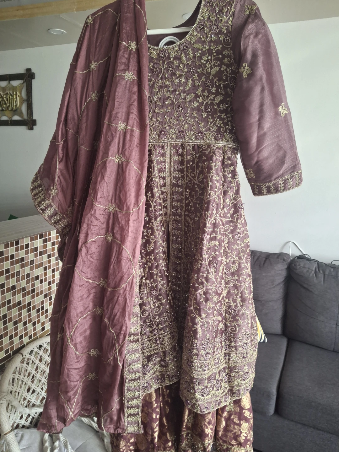 Embroidered mauve ethnic outfit set 🏈