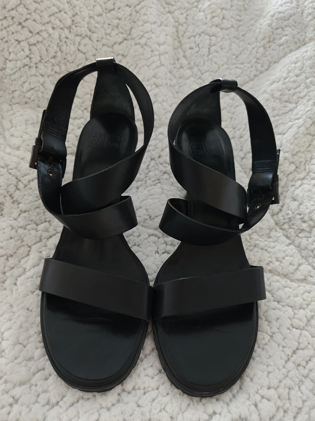 Arturo Chiang Black Leather Heels - photo 2