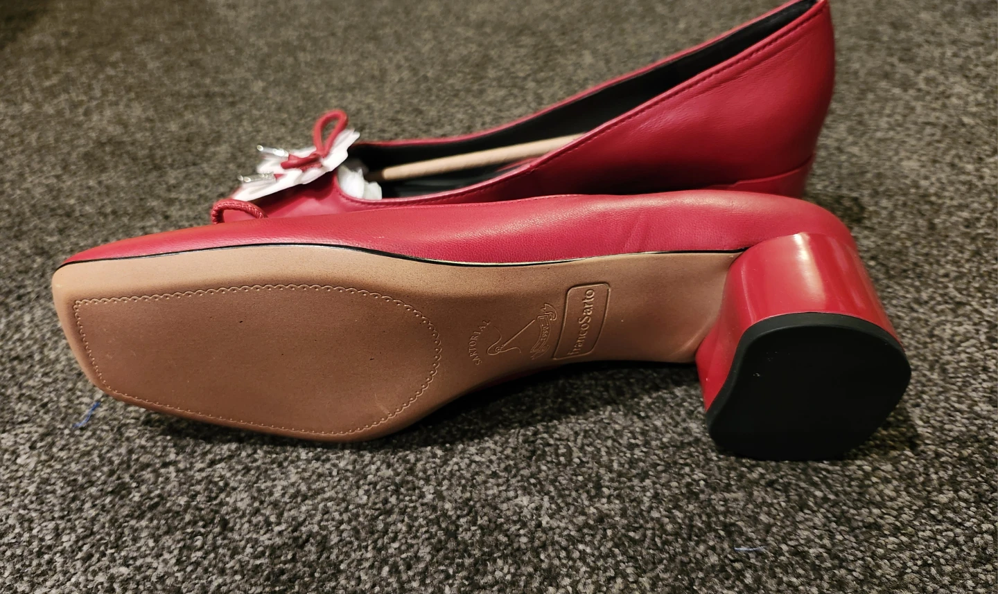 Franco Sarto Red Low Heel Pumps 🏈 - photo 4