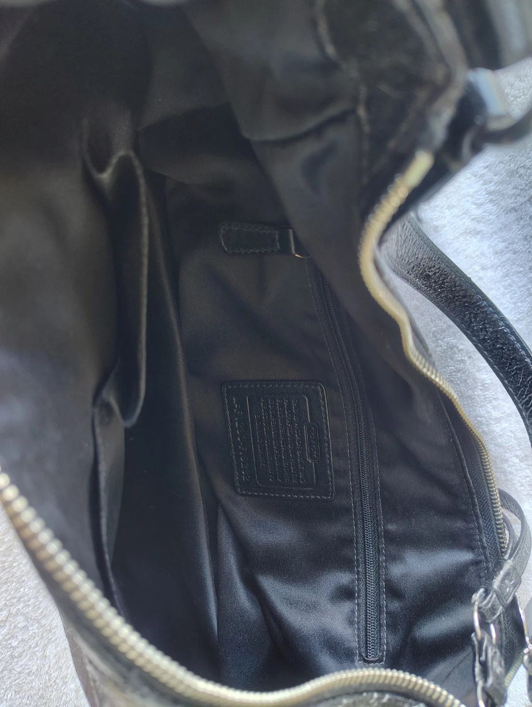 COACH Y2K era Patent Leather Shoulder Bag - photo 4