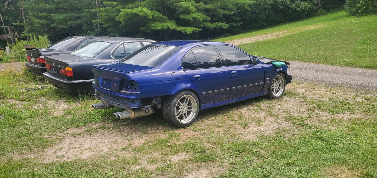2003 BMW E39 M5 Part out
