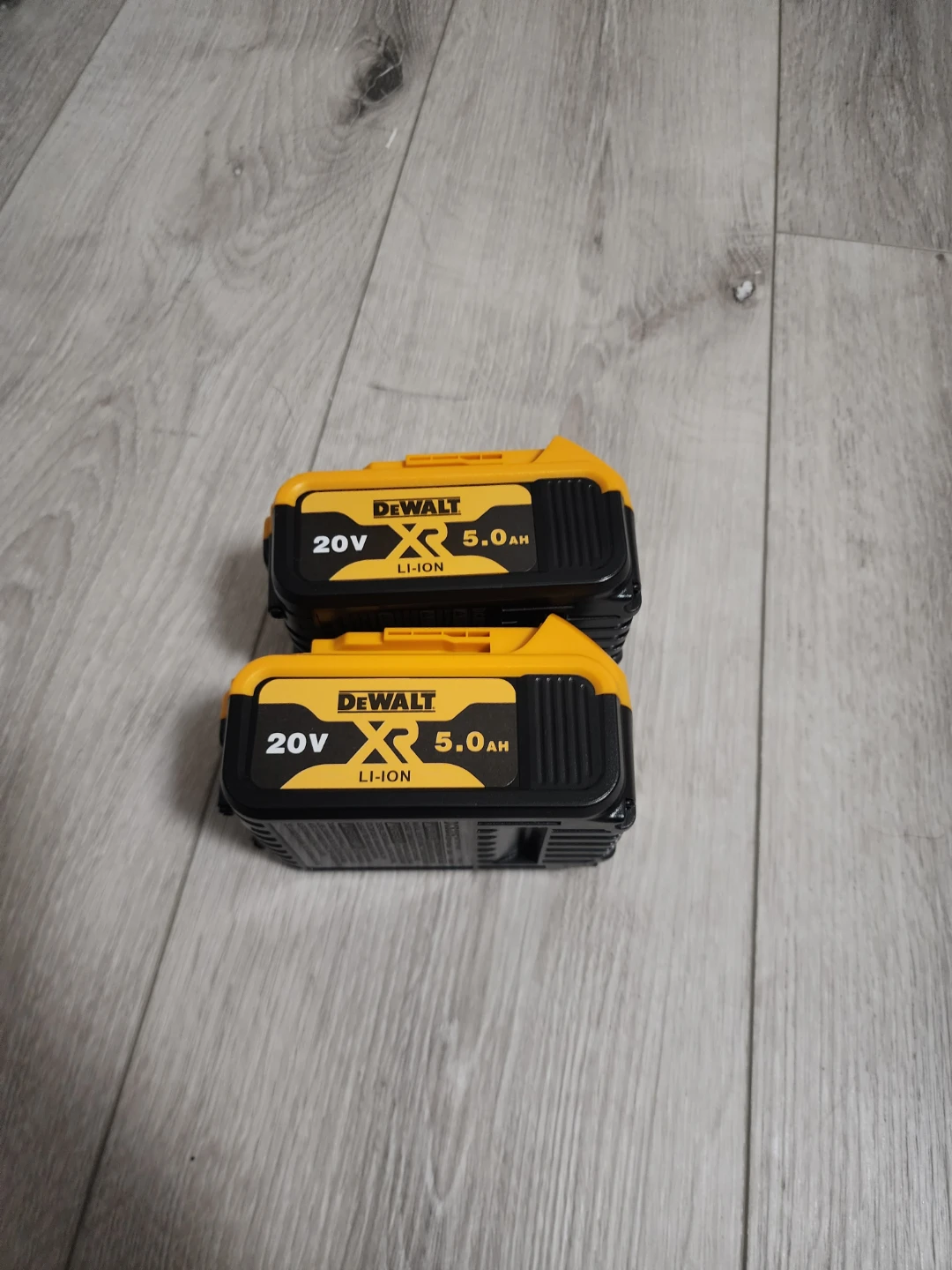 Two DeWalt 20V XR 5.0Ah Li-ion Batteries - photo 2