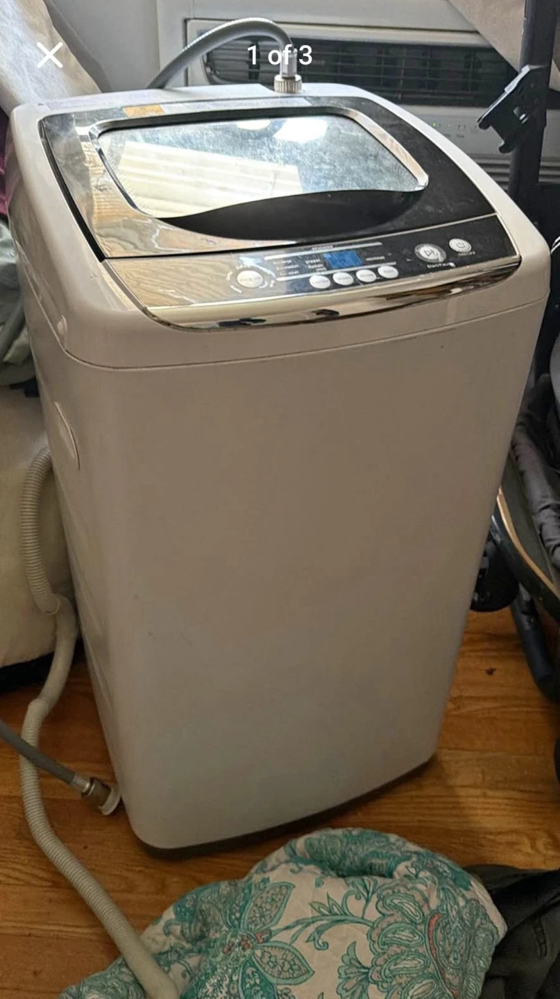 Like new Black+Decker fully automatic washing machine+dryer