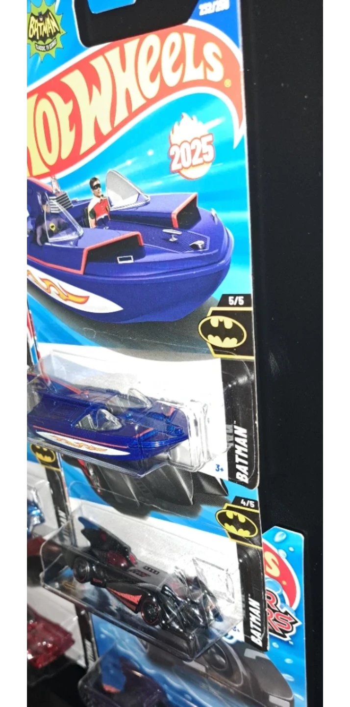 Hot Wheels Batman, Batmobile/boat  Collection, Lot of 6 - photo 3