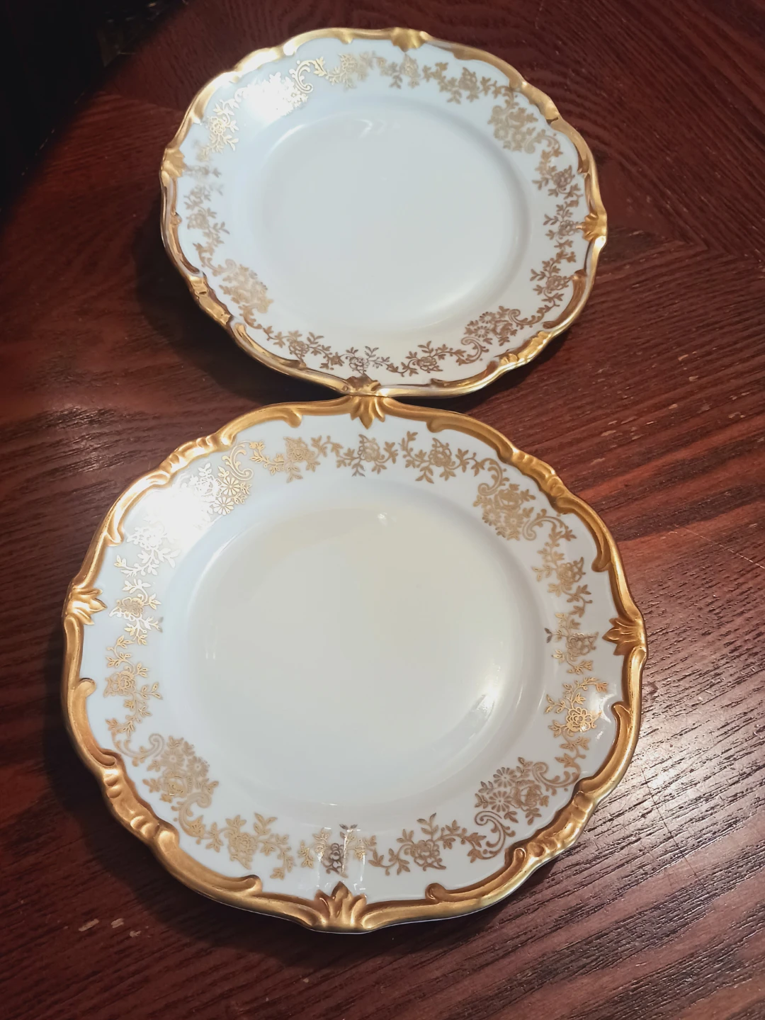 Set of two 22K Gold Rim Weimar Porzellan Katharine Plates