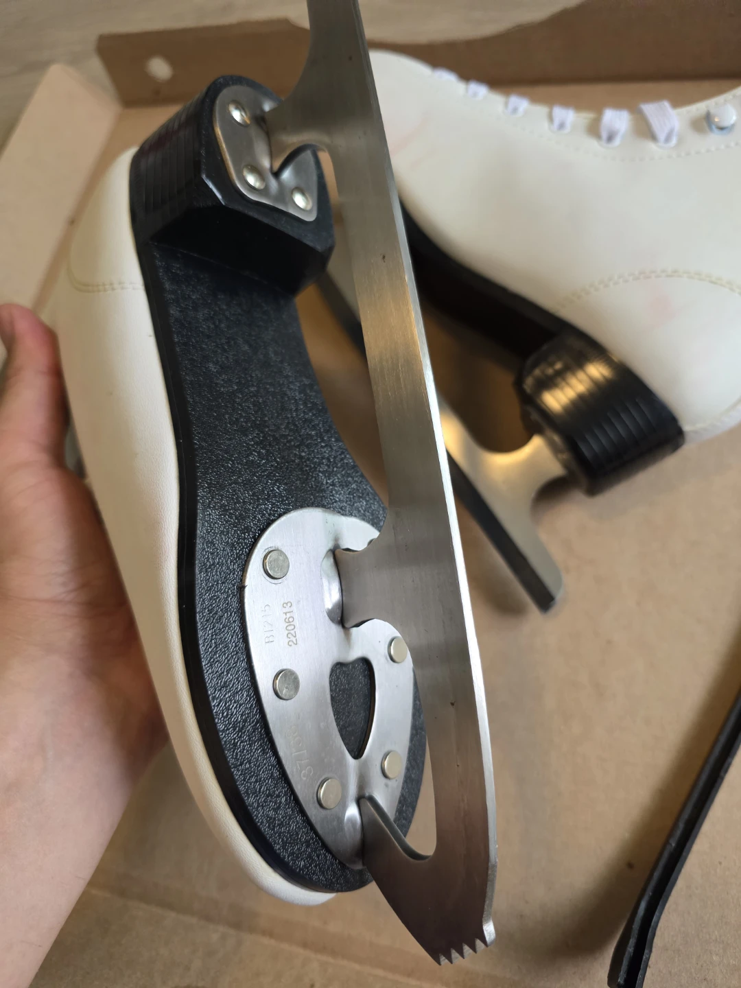 Decathlon Figure Skates Size US W6.5 - photo 4