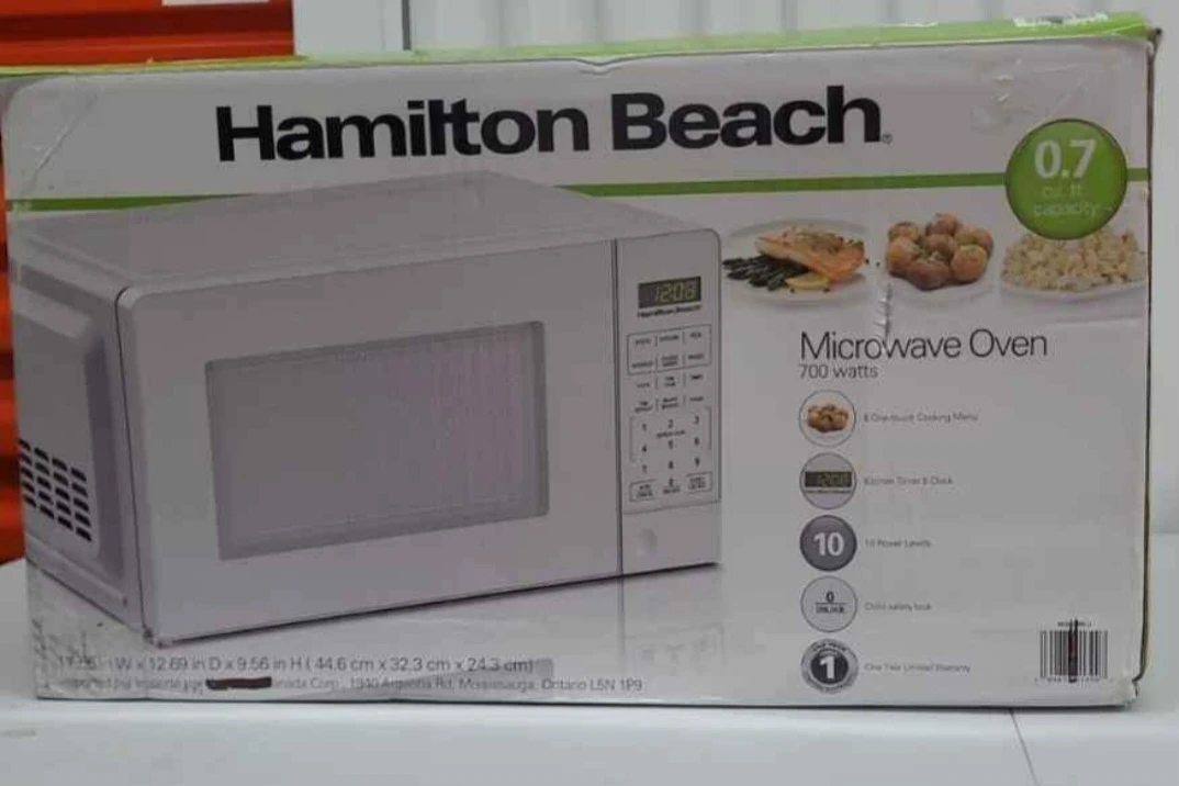 Hamilton Beach 0.7 cu ft Microwave - photo 3