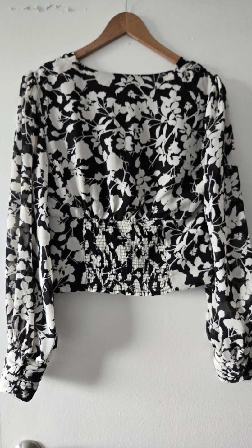 Dynamite Black and White Floral Blouse - photo 2