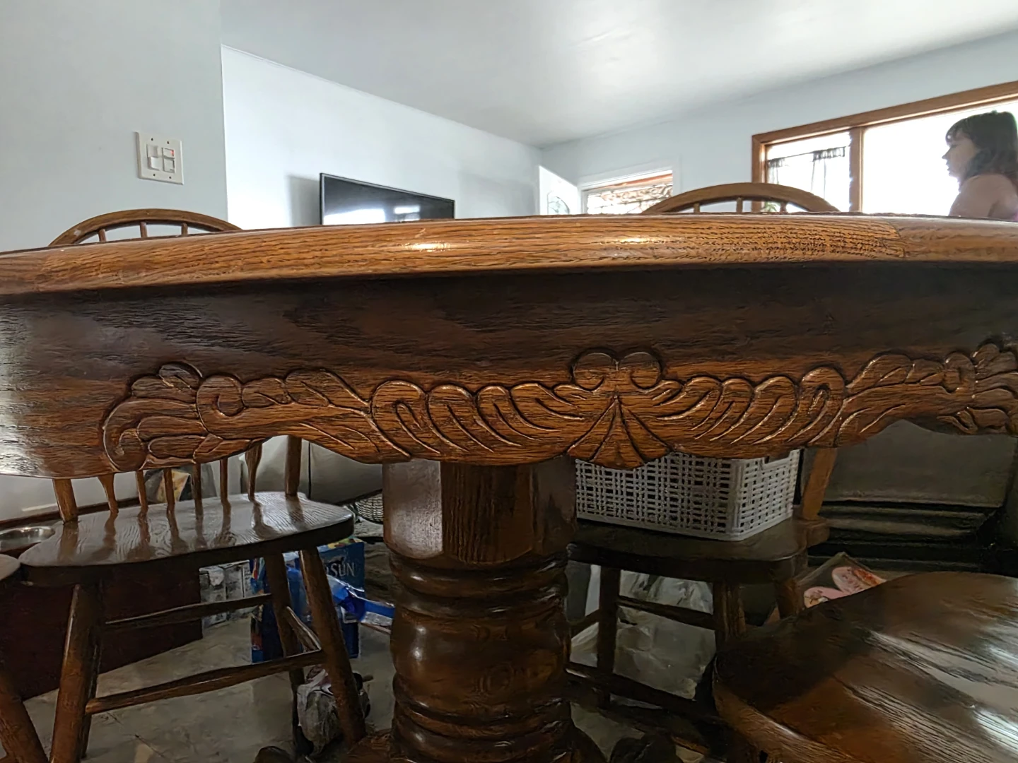 Solid Oak Round Dining Table and Four Chairs - photo 2