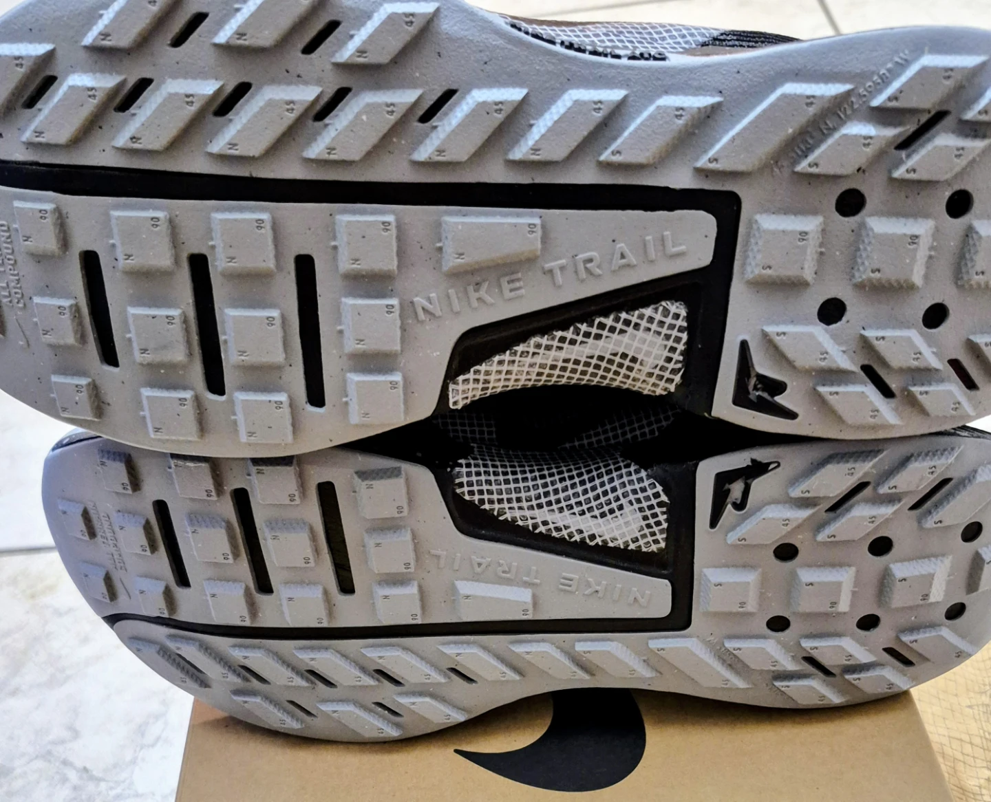 BNIB)Nike Trail 3 Size 7 Women's Running Shoes Black/Grey - photo 2