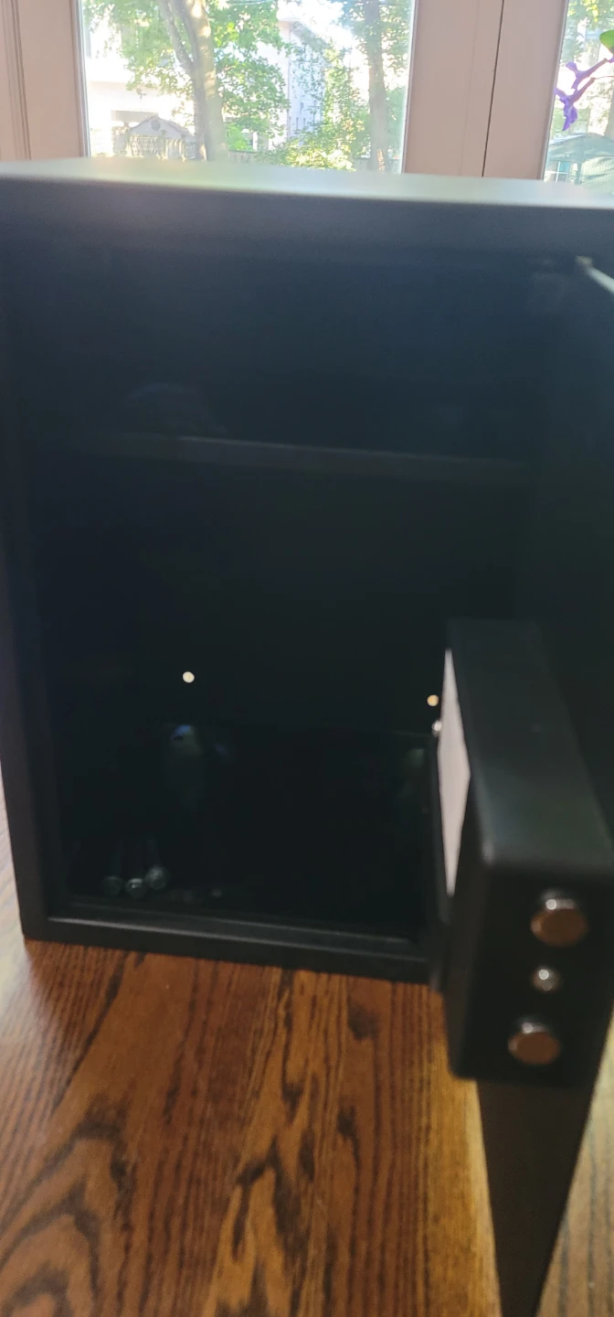 AmazonBasics Electronic Security Safe - photo 2