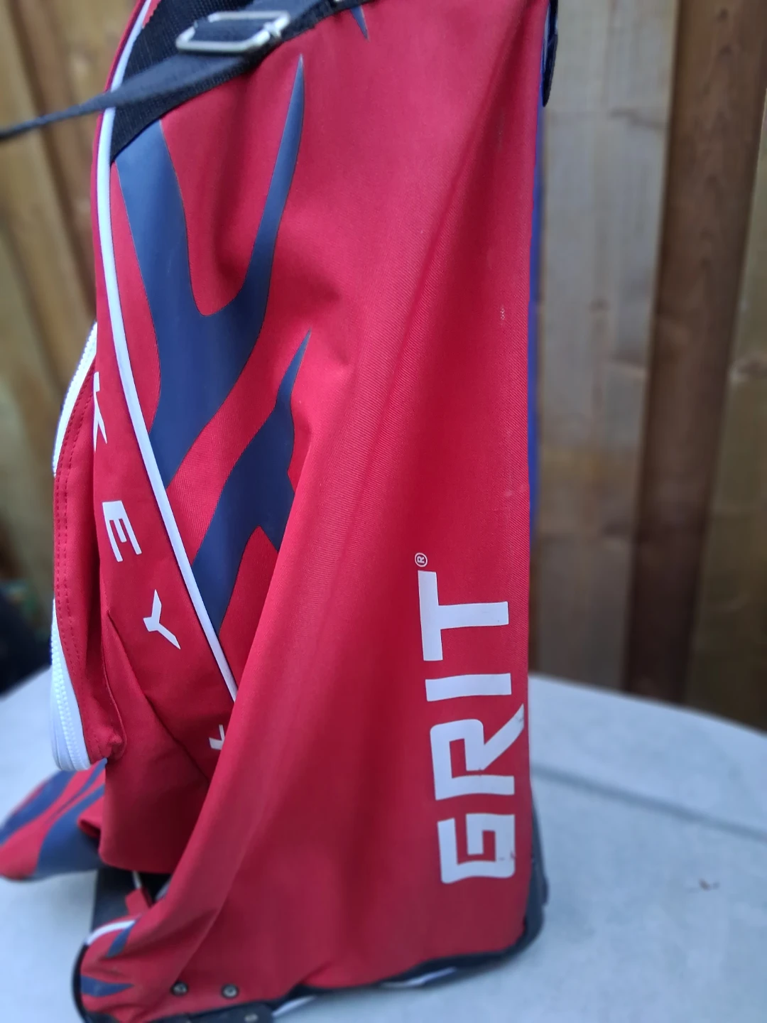 Hockey grit bag excellent condition - photo 2