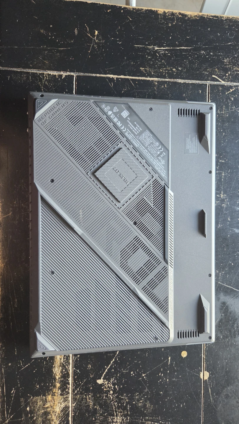 ASUS ROG Gaming Laptop - photo 3
