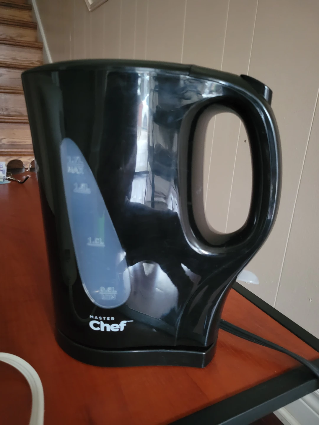 $15 each Electric Kettles (Betty Crocker & Master Chef) - photo 2