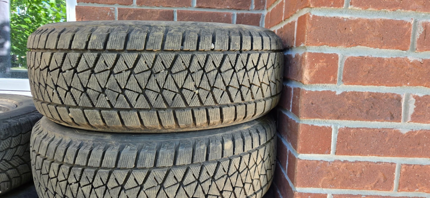8mm tire tread Bridgestone Blizzak DM-V2 Tires 235/55R20