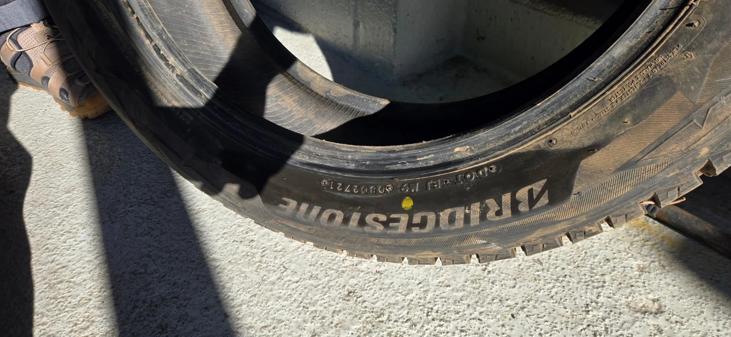 8mm tire tread Bridgestone Blizzak DM-V2 Tires 235/55R20 - photo 4