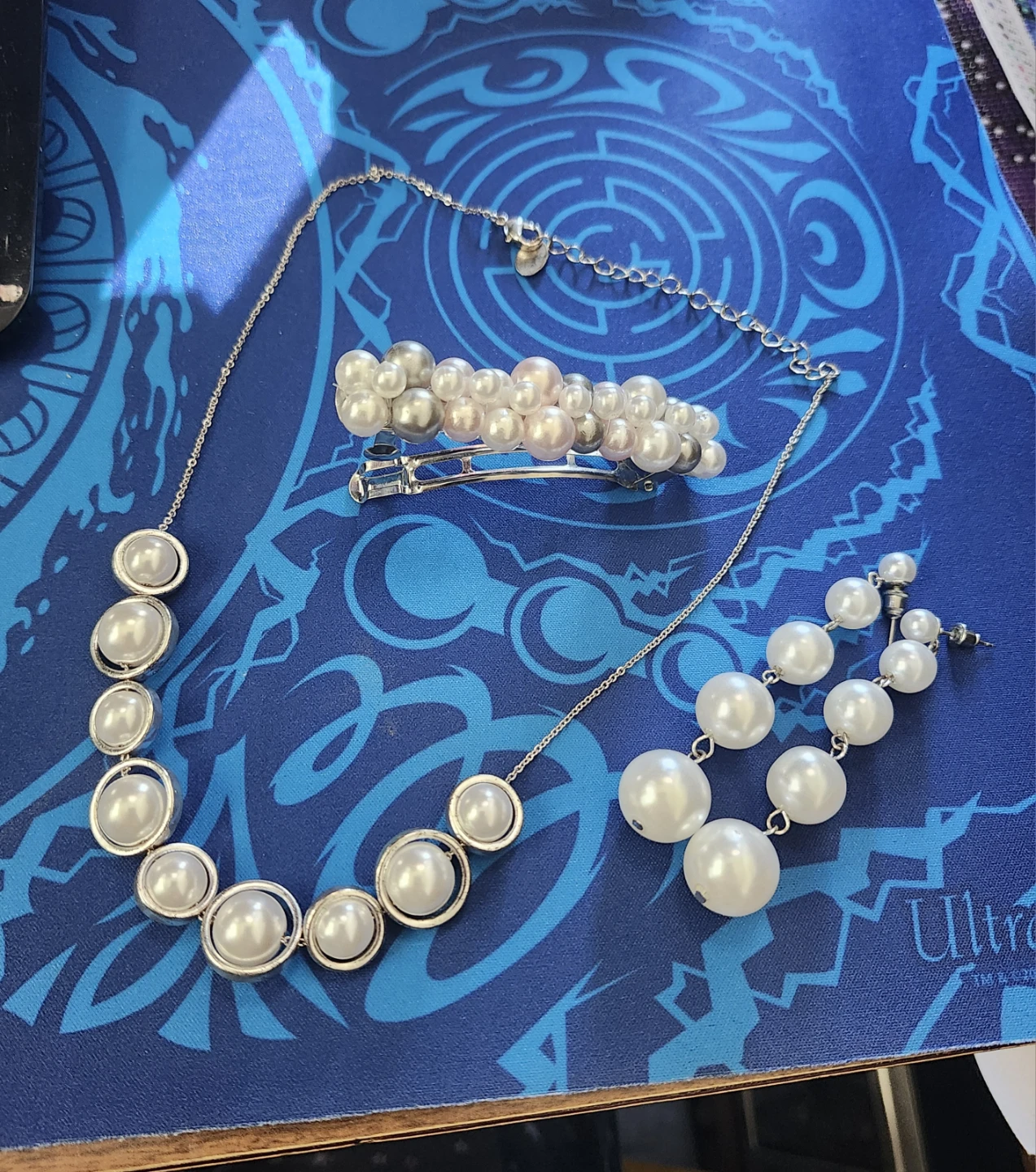 Pearl-style Necklace, Earrings, and Hair Clip Set