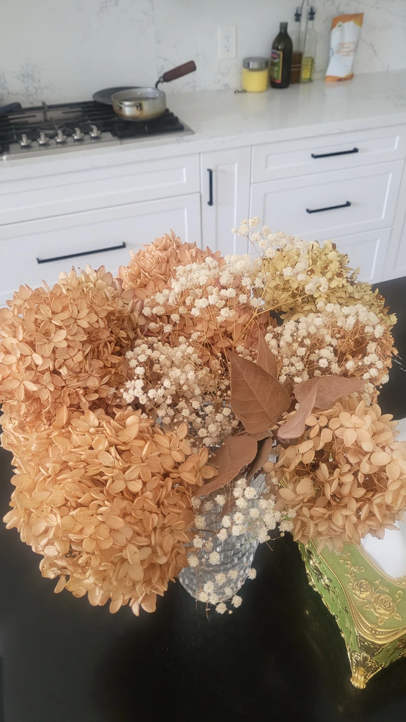 Dried Hydrangea and Baby's Breath Arrangement - photo 2