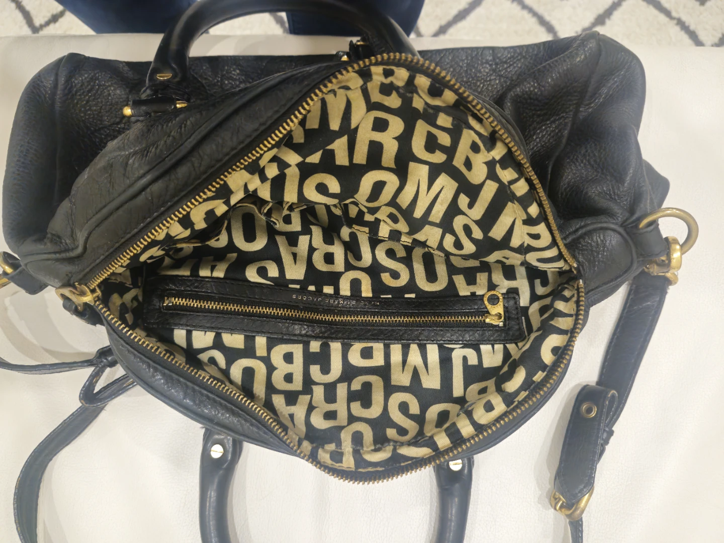 Marc by Marc Jacobs Black Leather Handbag - photo 2