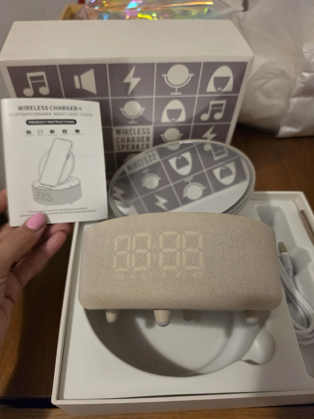 Wireless Charger Bluetooth Speaker and Clock 🏈