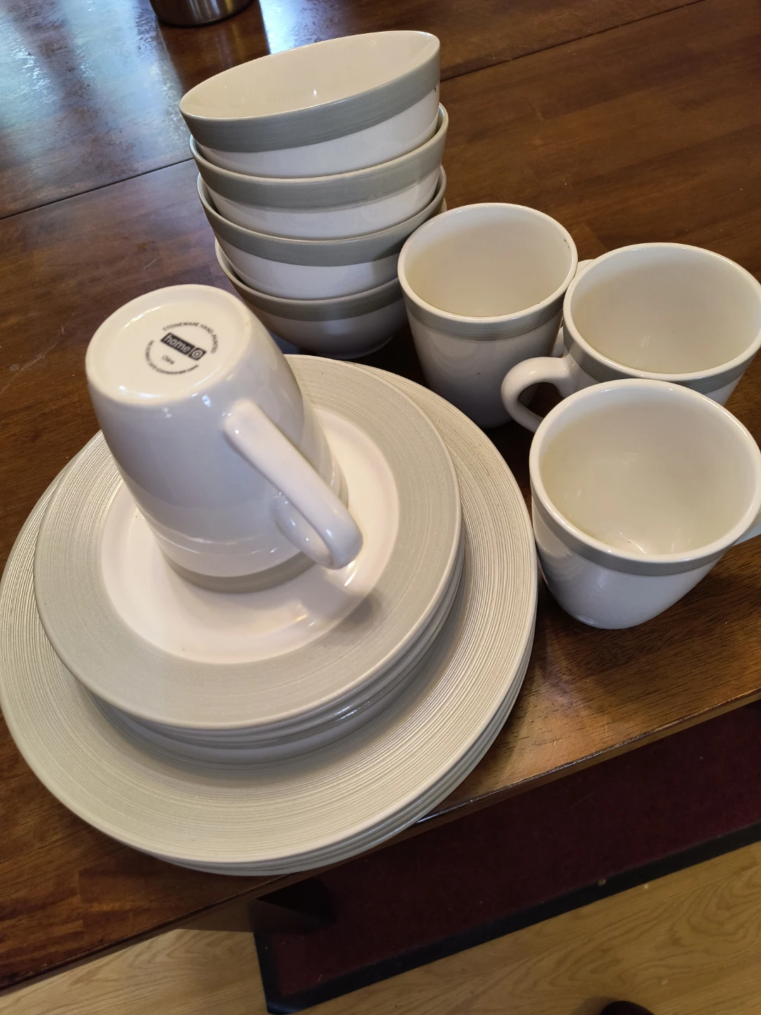 Home Trends Stoneware Dinnerware Set