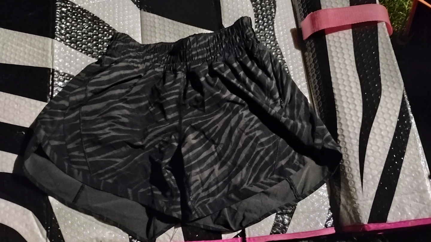 Lululemon Hotty Hot Low Rise Short