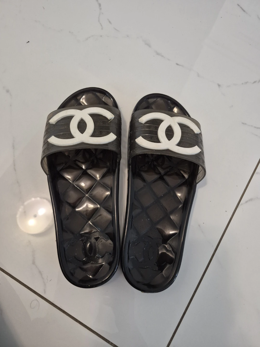 Chanel CC Logo Slides