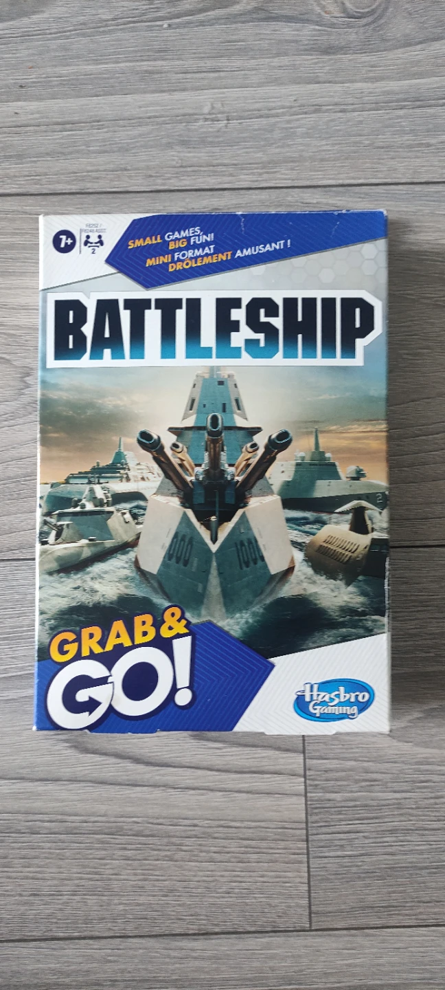 Hasbro Gaming Battleship Grab & Go