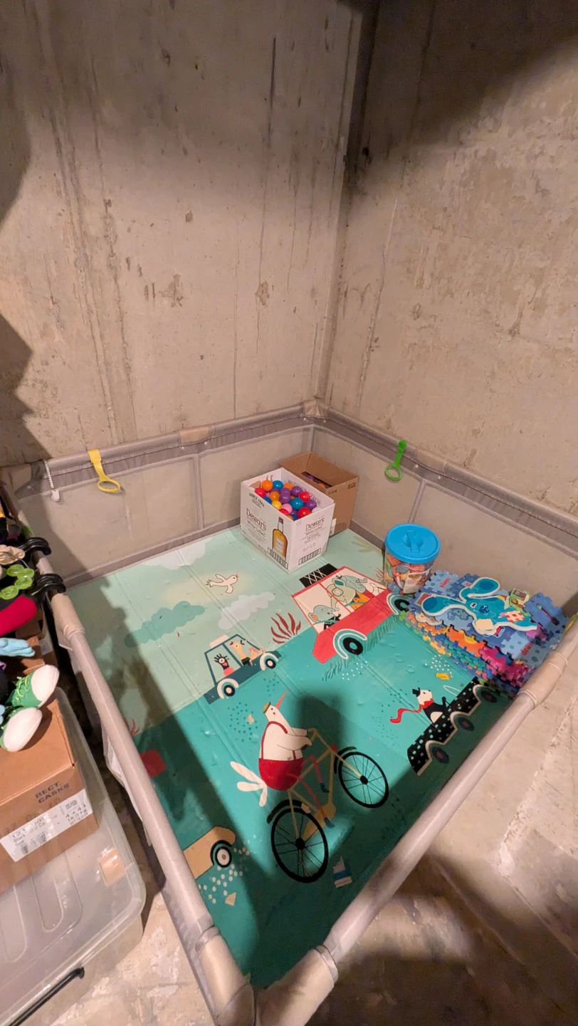 Large baby playpen with activity mat - photo 2