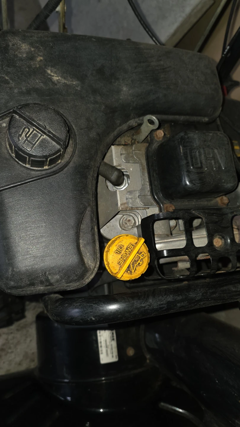 Craftsman Snow Blower with Tecumseh Engine - photo 2